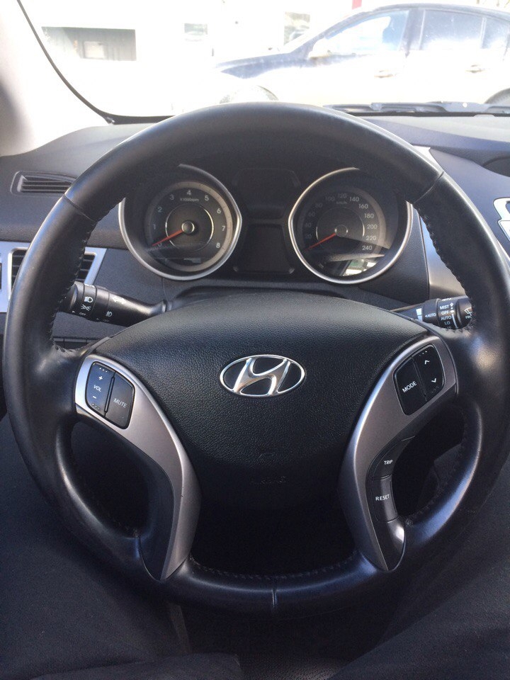 Фото Hyundai Elantra 2013 года выпуска